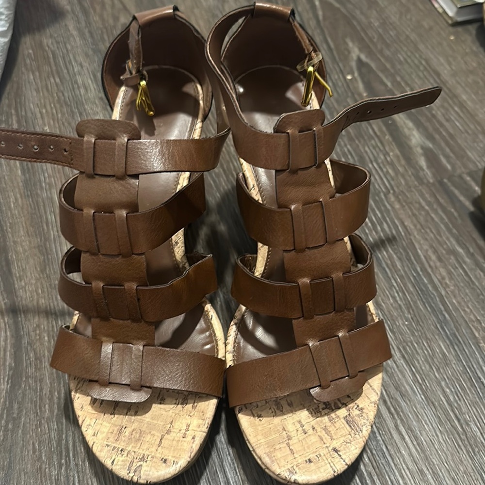 Brown Wedges